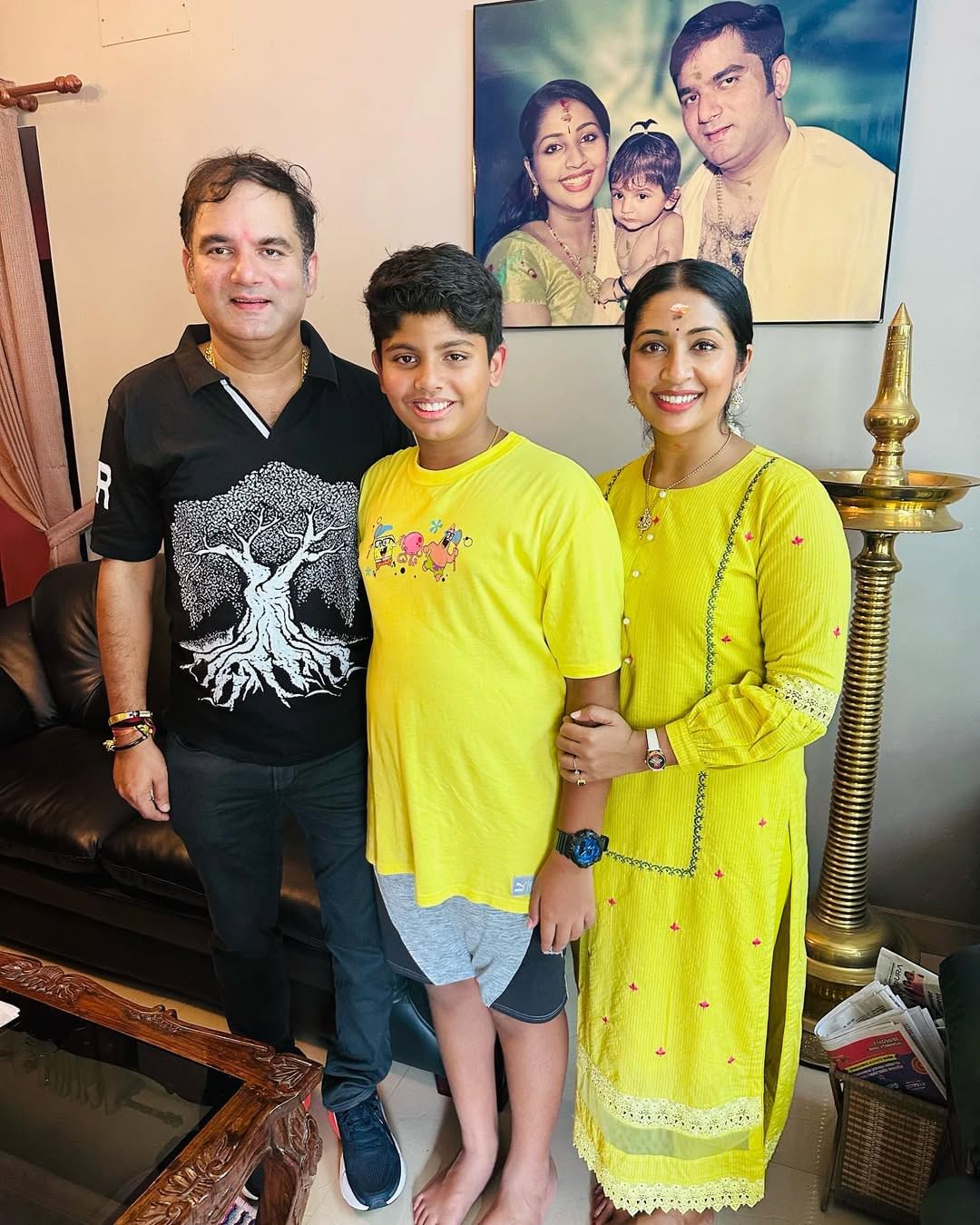 വിവാഹം കഴിക്കുന്നതിനു മുൻപ് താൻ ഇന്റർവ്യൂകളിലെല്ലാം അഡ്ജസ്റ്റ്മെന്റല്ല അണ്ടർ സ്റ്റാൻഡിം​ഗ് ആണ് പാർട്ണേർസ് തമ്മിൽ ഉണ്ടാകേണ്ടതെന്ന്  പറഞ്ഞിരുന്നുവെന്നും ആ പോയിന്റ് ഇപ്പോഴും കറക്ടാണെന്നും നവ്യ പറയുന്നു. അണ്ടർ സ്റ്റാൻഡിം​ഗ് തന്നെയാണ് പങ്കാളികൾക്കിടയിൽ ഉണ്ടാകേണ്ടത്.