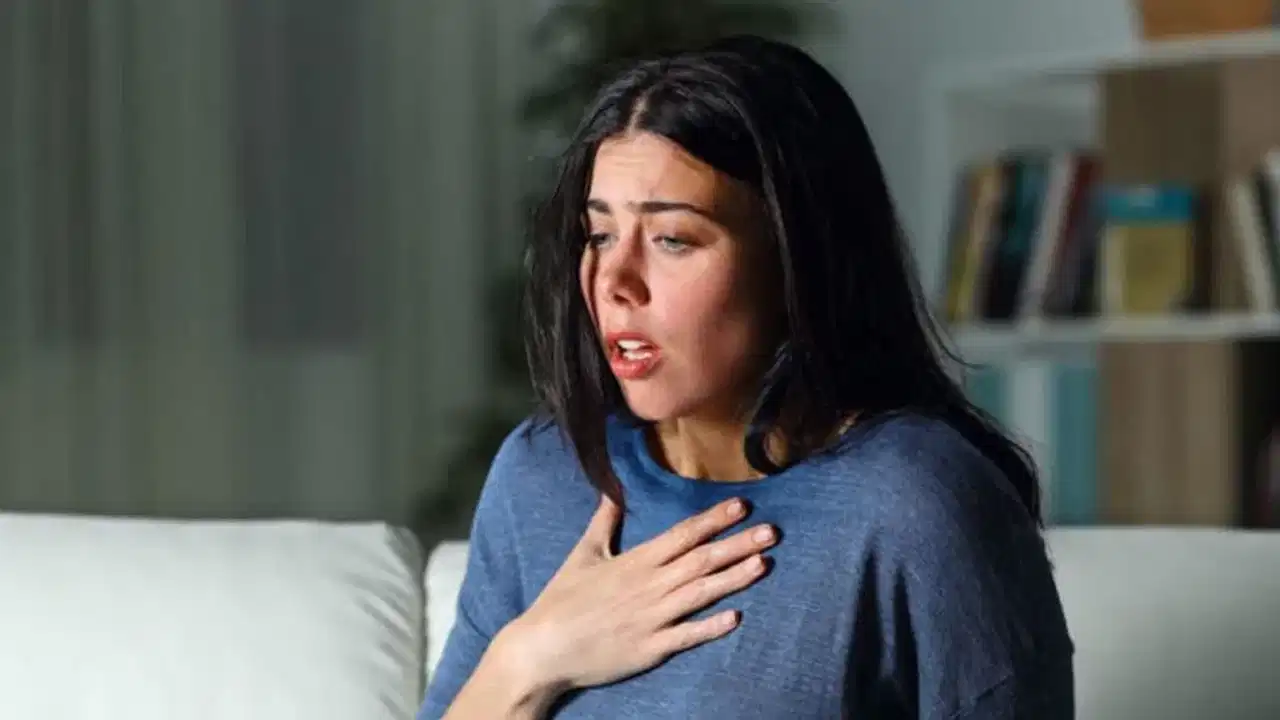 Panic attack tips: മനസ്സിനും വേണം ഫസ്റ്റ് എയ്ഡ്, പാനിക് അറ്റാക് വരുമ്പോഴാണ് പ്രയോഗിക്കേണ്ടത്.... ചെയ്യേണ്ടവിധം ഇതാ... Panic attack tips: മനസ്സിനും വേണം ഫസ്റ്റ് എയ്ഡ്, പാനിക് അറ്റാക് വരുമ്പോഴാണ് പ്രയോഗിക്കേണ്ടത്.... ചെയ്യേണ്ടവിധം ഇതാ...