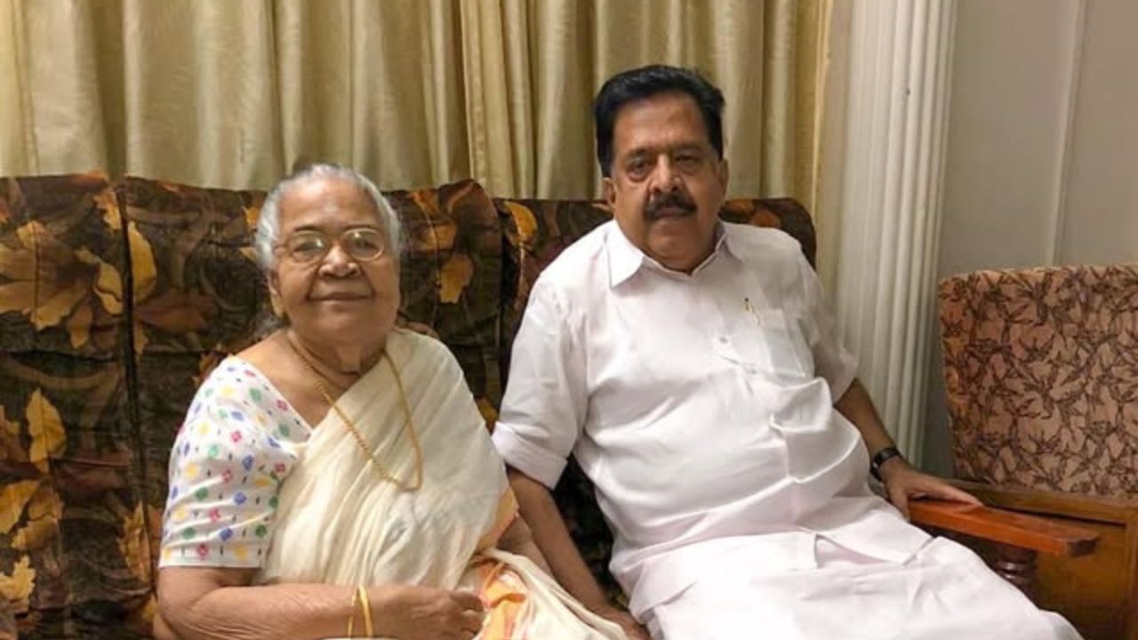 Ramesh Chennithala: ഓർക്കുമ്പോൾ ഇപ്പോഴും എന്റെ കണ്ണുകൾ നിറഞ്ഞൊഴുകുന്നുണ്ട്, അമ്മയുടെ ഓർമ്മകൾ പങ്കുവെച്ച് രമേശ് ചെന്നിത്തല