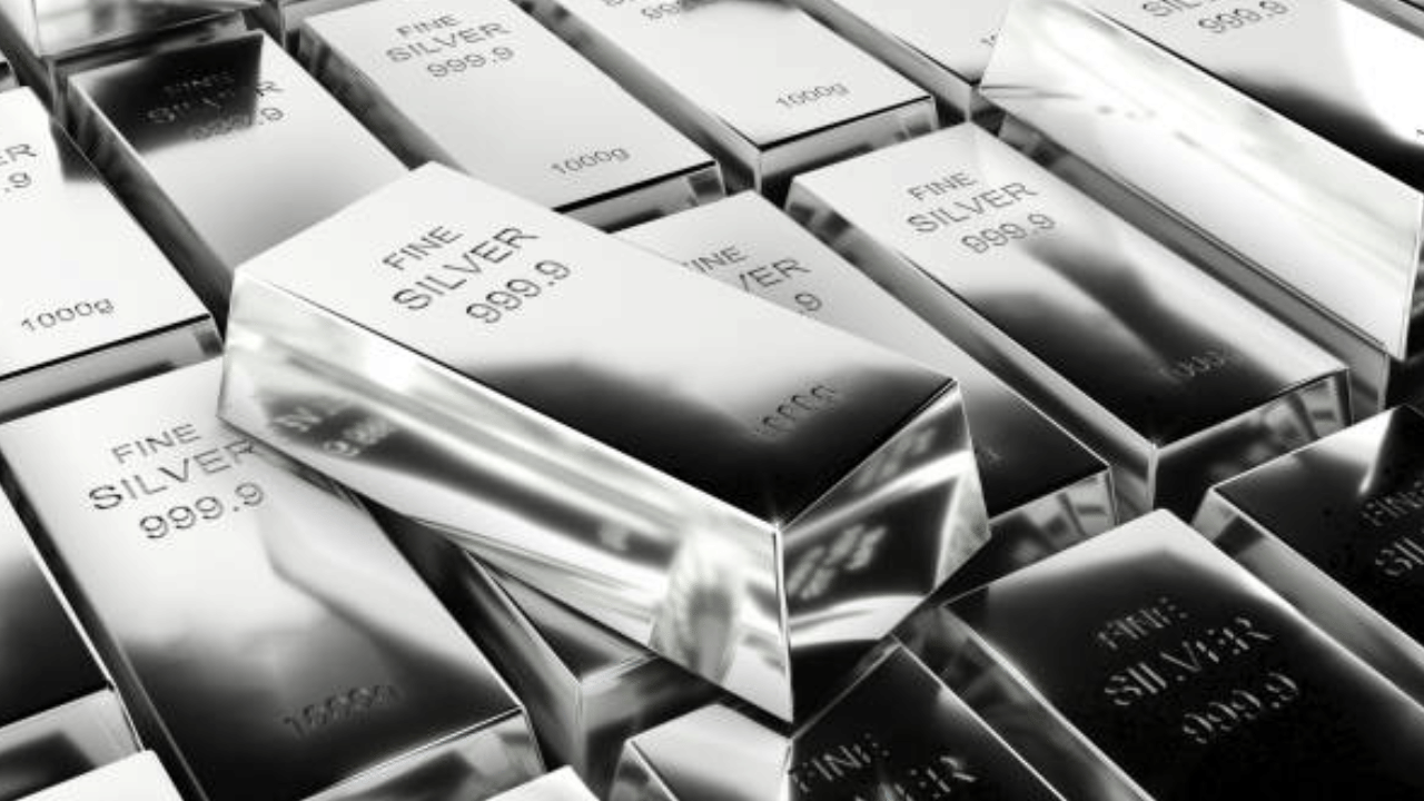 Silver Market: ഇന്ത്യയിൽ വിറ്റുതീർന്നു, ലണ്ടനിൽ പരിഭ്രാന്തി; വെള്ളി വിപണിയിൽ സംഭവിക്കുന്നതെന്ത്?