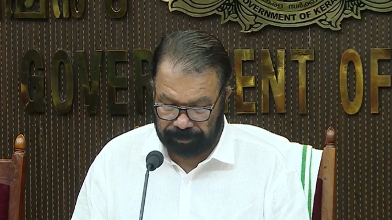 Kerala SSLC Exam 2026 Date: ഇനി പഠിക്കാം, എസ്. എസ്. എൽ. സി പരീക്ഷാ തിയതി പ്രഖ്യാപിച്ചു