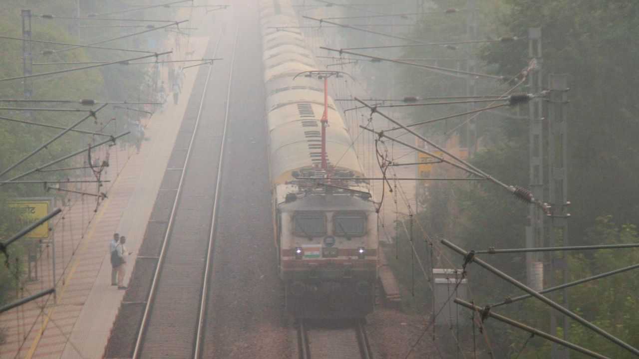 Express trains stoppage: യാത്രക്കാർക്ക് ആശ്വാസവാർത്ത; രണ്ട് എക്സ്പ്രസ് ട്രെയിനുകൾ ഇനി ഈ സ്റ്റോപ്പുകളിൽ നിർത്തും