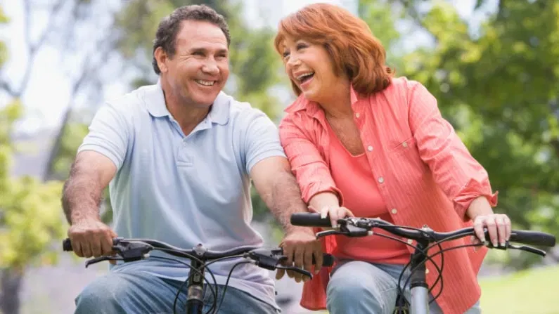 Happy life tips: നൂറു വർഷം ജീവിക്കുന്നവരും ഈ ലോകത്തുണ്ട്… 5 ജീവിതശൈലികളാണ് കാരണം