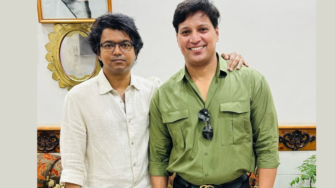 വിജയ് എത്തുന്ന പരിപാടികളിൽ ഗൗരവം നിറഞ്ഞ മുഖത്തോടെ എന്തിനും തയ്യാറാണെന്ന മട്ടിൽ നിൽക്കുന്ന ഈ മനുഷ്യന്റെ പേര് നയീം മൂസ എന്നാണ്. മലയാളിയായ ഇദ്ദേഹം മാഹിക്കാരനാണ്. ദുബായ് കേന്ദ്രമായി പ്രവർത്തിക്കുന്ന ജെൻഡർ സെക്യൂരിറ്റി എന്ന സ്ഥാപനത്തിന്റെ മേധാവി. ഒരു സുഹൃത്ത് വഴിയാണ് നയീം മൂസ ദുബായിൽ എത്തുന്നത്. അത് അദ്ദേഹത്തിന്റെ ജീവിതത്തിലെ ഒരു വലിയ വഴിത്തിരിവായി. സുരക്ഷാ ജോലിക്കായി തന്നെയാണ് സുഹൃത്ത് അദ്ദേഹത്ത ദുബായിലേക്ക് ക്ഷണിച്ചത്.(Photo Credit: Instagram/Nayeem Moosa)