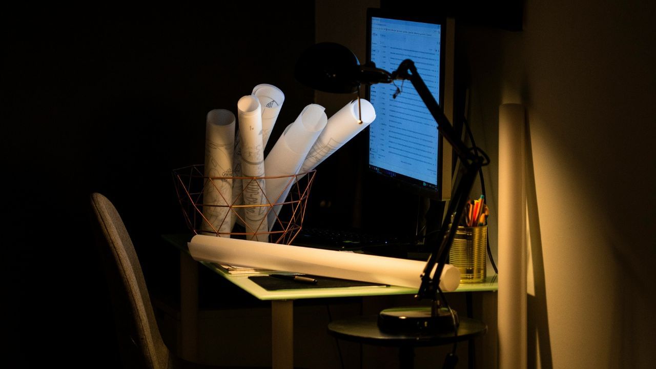 ഉയർന്ന കോഗ്നിറ്റീവ് കഴിവുകൾ ഉണ്ടെങ്കിലും, രാത്രി വൈകി ഉറങ്ങുന്നവരിൽ ആരോഗ്യപരമായ ദോഷങ്ങൾ കൂടുതലാണ്. ഉയർന്ന ബിഎംഐ , ഉയർന്ന ഫാസ്റ്റിംഗ് ഗ്ലൂക്കോസ്, ഉയർന്ന കൊളസ്ട്രോൾ, കുറഞ്ഞ എച്ച്ഡിഎൽ കൊളസ്ട്രോൾ തുടങ്ങിയ മെറ്റബോളിക് പ്രശ്നങ്ങളും, ഹൃദയ സംബന്ധമായ രോഗങ്ങൾ, ഉയർന്ന മരണനിരക്ക് എന്നിവയുമായി ഇവരെ ബന്ധിപ്പിക്കുന്ന പഠനങ്ങളുണ്ട്.