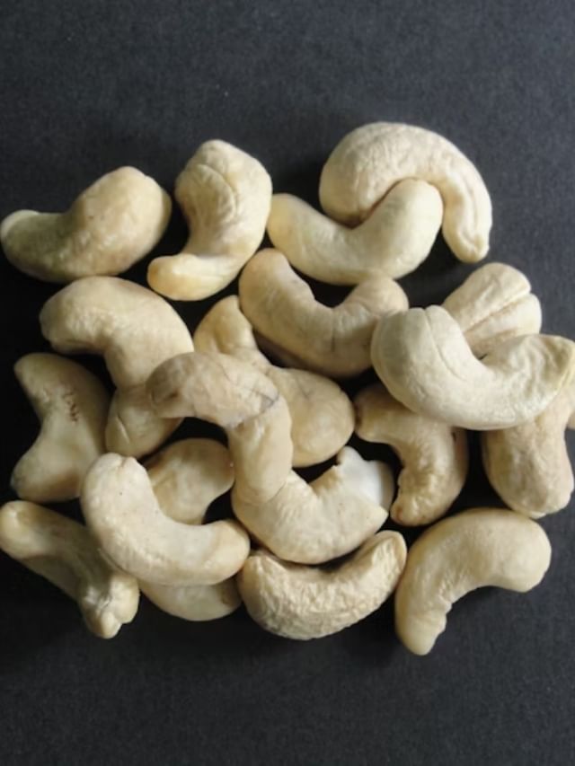 കുതിർത്ത കശുവണ്ടി കഴിച്ചാൽ ആരോഗ്യഗുണങ്ങൾ പലത്