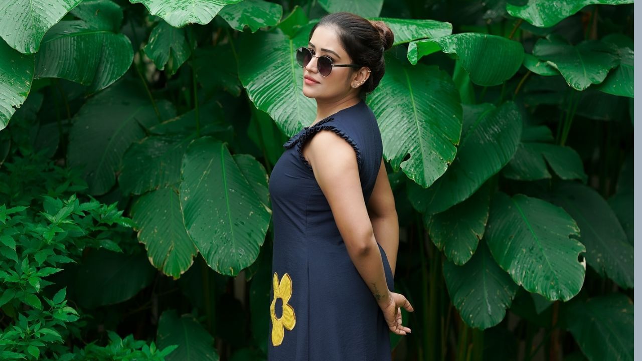  ശക്തമായി പുറത്തുണ്ടായ പി ആർ പ്രവർത്തനം കൊണ്ട് മാത്രമാണ് അനുമോൾ വിജയിച്ചത്. ഷോയിലെ ഒരു ടാസ്കിൽ പോലും അനുമോൾ മികച്ച പ്രകടനം കാഴ്ചവെച്ചിട്ടില്ല. ഓരോ സീനിലും സഹതാപത്തിന്റെയും കരച്ചിലിന്റെയും ബലത്തിലാണ് അനു മുന്നോട്ടുപോയത്.  (Photo: Facebook)