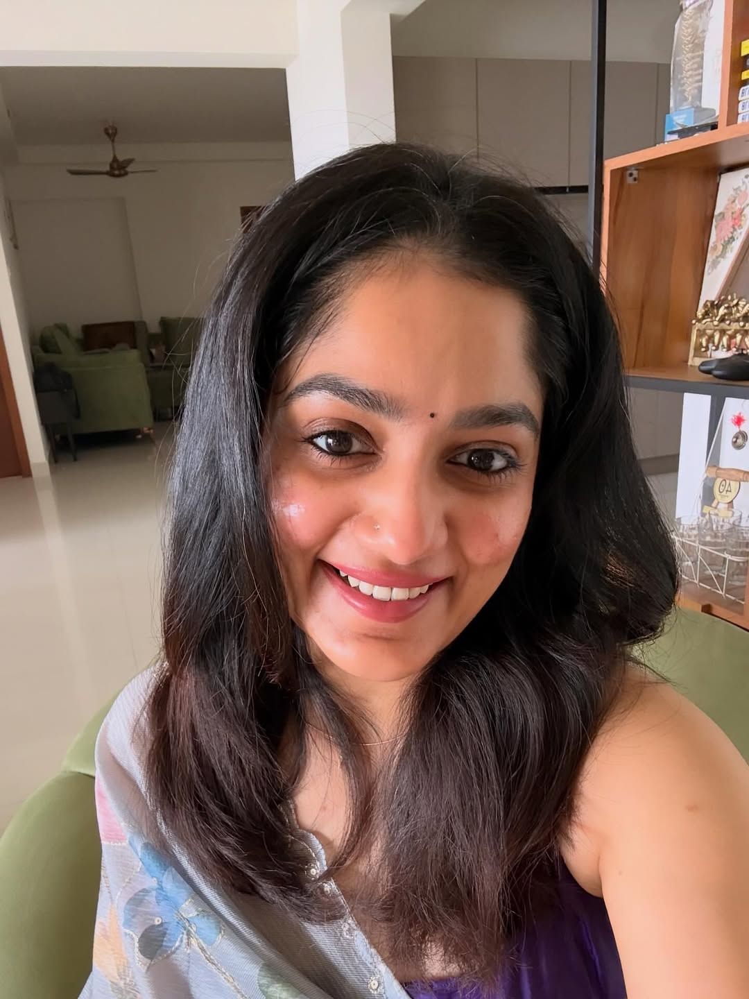 എന്നാൽ കഴിഞ്ഞ കുറച്ച് നാളുകളായി ആര്യ ഗർഭിണിയാണോ എന്ന തരത്തിലുള്ള ചർച്ചകൾ സോഷ്യൽ മീഡിയയിൽ നടക്കുന്നുണ്ട്. ഇപ്പോഴിതാ ഇത്തരത്തിലുള്ള ചോദ്യങ്ങളോട് പ്രതികരിച്ച് രംഗത്ത് എത്തിയിരിക്കുകയാണ് താരം. ഇൻസ്റ്റഗ്രാം സ്റ്റോറിയിലുടെ ആരാധകരുമായി സംവദിക്കവെയാണ് ആര്യ പ്രഗ്നൻസിയുമായി ബന്ധപ്പെട്ട റൂമറുകൾക്ക് മറുപടി നൽകിയത്.