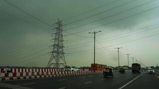 Cyclone Ditwah: ആർത്തലച്ചെത്തുന്നു ഡിറ്റ് വാ ചുഴലിക്കാറ്റ്, ചെന്നൈയിൽ റെഡ് അലേർട്ട്, കനത്ത മഴയ്ക്ക് സാധ്യത