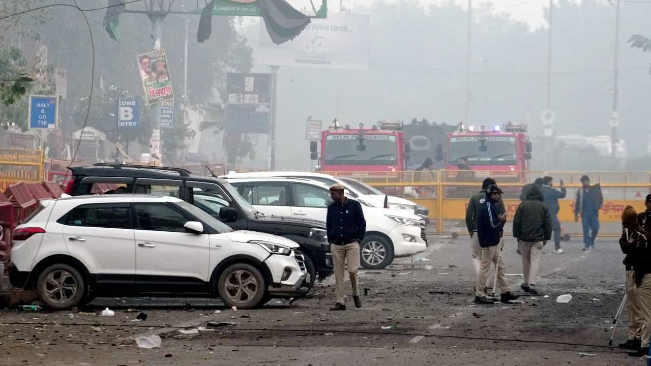 Delhi Blast: ഹോസ്റ്റൽ മുറിയാണ് ഭീകരസംഘത്തിൻ്റെ രഹസ്യയോഗങ്ങളുടെ കേന്ദ്രം; അന്വേഷണ സംഘം Delhi Blast: ഹോസ്റ്റൽ മുറിയാണ് ഭീകരസംഘത്തിൻ്റെ രഹസ്യയോഗങ്ങളുടെ കേന്ദ്രം; അന്വേഷണ സംഘം