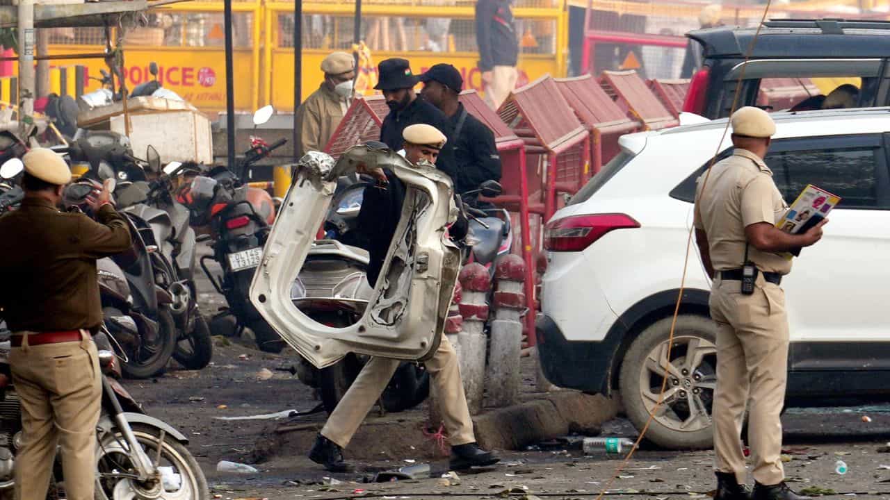 Delhi Blast: ഉമർ സ്‌ഫോടകവസ്തുക്കൾ സംയോജിപ്പിച്ചത് ചെങ്കോട്ടയ്ക്കരിൽവച്ച്; ചെലവഴിച്ചത് 3 മണിക്കൂർ