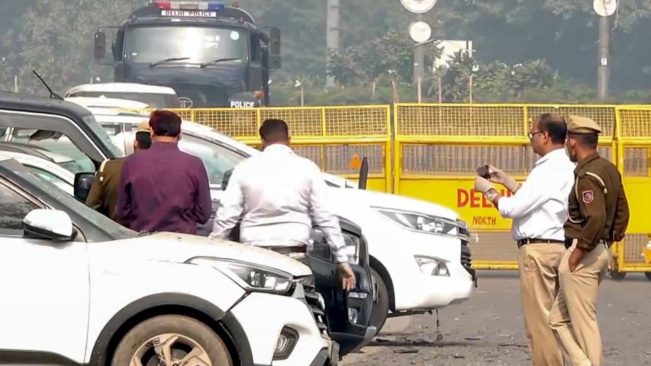 Blast Sound in Delhi: ഡൽഹിയെ ഞെട്ടിച്ച് മറ്റൊരു ശബ്ദം, പാഞ്ഞെത്തിയ പോലീസ് കണ്ടത്