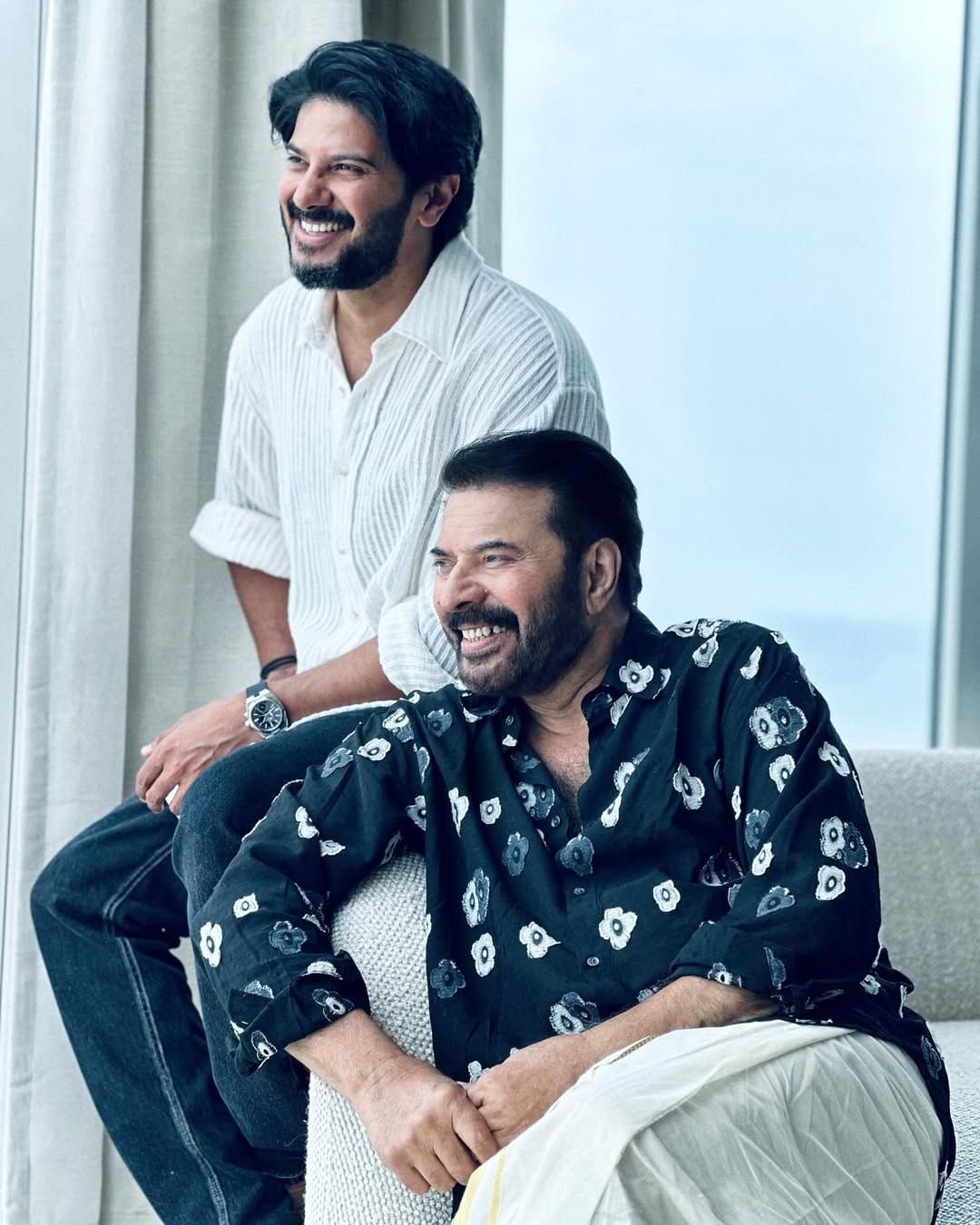 മലയാളത്തിന്റെ മെഗാസ്റ്റാർ മമ്മൂട്ടി ഏഴ് മാസത്തെ ഇടവേളയ്ക്ക് ശേഷം തിരിച്ചുവന്നതിന്റെ സന്തോഷത്തിലാണ് ആരാധകർ. ഇതിനിടെയിൽ മമ്മൂട്ടിക്കൊപ്പം ആദ്യമായി അഭിനയിക്കുന്നതിന്റെ സന്തോഷം പങ്കുവച്ച് നടനും മകനുമായ ദുൽഖർ സൽമാൻ. സ്വന്തം പ്രൊഡക്‌ഷൻ കമ്പനിയായ വേഫെയറർ ഫിലിംസ് നിർമിച്ച ‘ലോക, ചാപ്റ്റർ വൺ ചന്ദ്ര’ എന്ന ചിത്രത്തിന്റെ തുടർ ഭാഗങ്ങളിലാണ് മമ്മൂട്ടിയും ദുൽഖർ ഒന്നിക്കുക. 