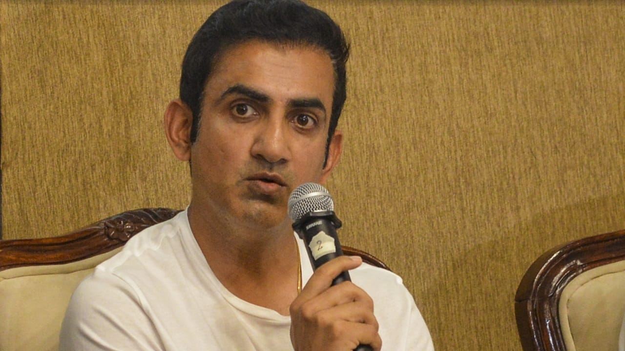 ഗംഭീറിനെ പരിശീലകസ്ഥാനത്തു നിന്ന് മാറ്റിയേക്കുമെന്നും അഭ്യൂഹങ്ങള്‍ പ്രചരിച്ചിരുന്നു. തന്റെ ഭാവി ബിസിസിഐക്ക് തീരുമാനിക്കാമെന്നായിരുന്നു ഗംഭീറിന്റെ നിലപാട്. എന്നാല്‍ ഗംഭീര്‍ പരിശീകനായി തുടരുമെന്നാണ് പുതിയ റിപ്പോര്‍ട്ട് (Image Credits: PTI)