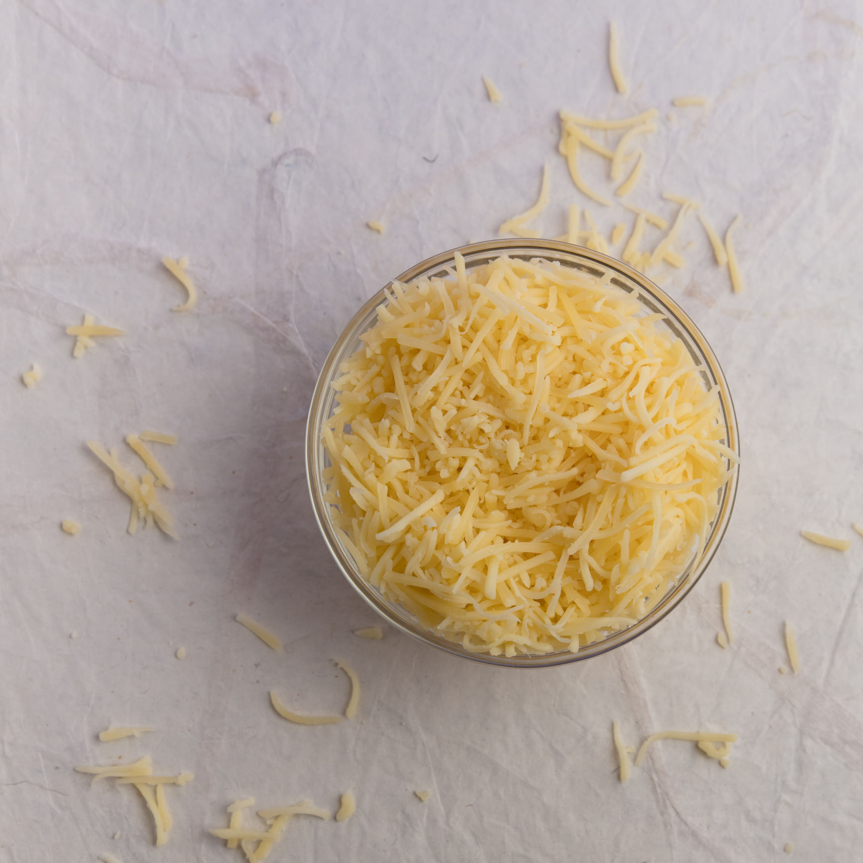 ഹൃദയാരോഗ്യം: പ്രമേഹമുള്ളവർക്ക് ഹൃദയസംബന്ധമായ പ്രശ്നങ്ങൾ ഉണ്ടാകാനുള്ള സാധ്യത കൂടുതലാണ്. ചിലതരം ചീസുകൾ, പ്രത്യേകിച്ച് കൊഴുപ്പ് കുറഞ്ഞതോ സോഡിയം കുറഞ്ഞതോ ആയ ഇനങ്ങൾ, അധിക പഞ്ചസാര കൂടാതെ കാൽസ്യവും മഗ്നീഷ്യവും നൽകുന്നു. അതിനാൽ നിങ്ങൾ തിരഞ്ഞെടുക്കുന്ന ചീസ് ഏത് തരമാണെന്ന് പ്രത്യേകം ശ്രദ്ധിക്കണം. (Getty Images)
