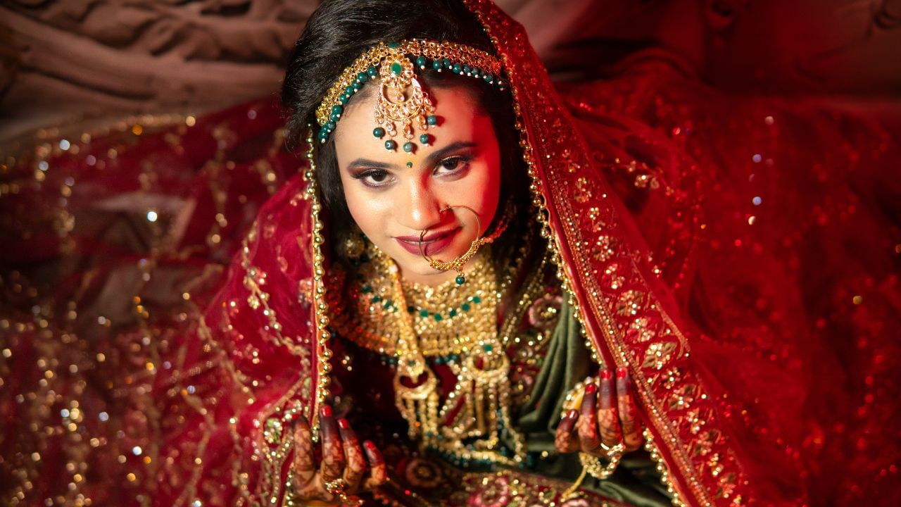 ആളുകള്‍ ജ്വല്ലറികളിലേക്ക് സ്വര്‍ണം വാങ്ങിക്കാനായി എത്തിത്തുടങ്ങാനുള്ള സാഹചര്യം വന്നെത്തുന്നതേ ഉള്ളൂ. സ്വര്‍ണവിലയില്‍ ചാഞ്ചാട്ടം തുടരുകയാണ്. സ്വര്‍ണവില ഇനിയും ഉയരുമോ താഴുമോ എന്ന ആശങ്ക ഇപ്പോഴും നിലനില്‍ക്കുന്നു. അതിനാല്‍ തന്നെ ആളുകള്‍ വ്യാപാര സ്ഥാപനങ്ങളിലേക്ക് കൂടുതലായി എത്തുന്ന സാഹചര്യമില്ലെന്നും അദ്ദേഹം പറയുന്നു.