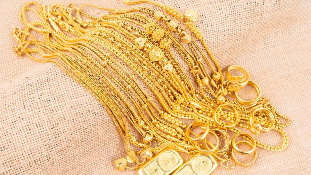 Kerala Gold Rate Today: മുന്നോട്ടോ പിന്നോട്ടോ? ഇന്നത്തെ സ്വർണ്ണ വെള്ളി നിരക്കുകൾ