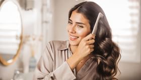 തൈരോ പാലോ: മുടി തഴച്ചുവളരാൻ ഇവയിലേത് ഉപയോ​ഗിച്ച് കഴുകണം?