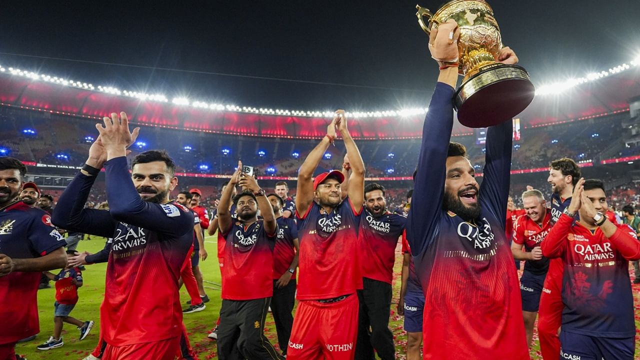 എന്നാല്‍ 15 അല്ലെങ്കില്‍ 16 തീയതിയിലാകും ലേലം നടക്കുകയെന്നാണ് ബന്ധപ്പെട്ട വൃത്തങ്ങള്‍ സൂചിപ്പിക്കുന്നത്. ലേലം ഇന്ത്യയില്‍ നടത്താനായിരുന്നു ആദ്യം ആലോചിച്ചിരുന്നത്. മുംബൈ, ബെംഗളൂരു നഗരങ്ങളായിരുന്നു പരിഗണനയില്‍ (Image Credits: PTI)