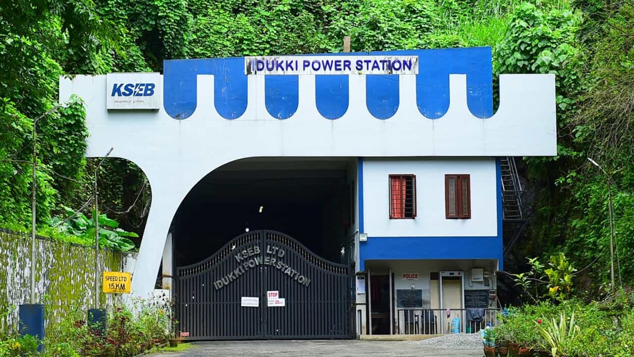 Idukki Power Station: ഇടുക്കി വൈദ്യുതിനിലയം ഒരു മാസത്തേക്ക്‌ അടയ്ക്കുന്നു, വൈദ്യുതി ഉത്പാദനം കുറയും; കേരളം ഇരുട്ടിലാകുമോ?