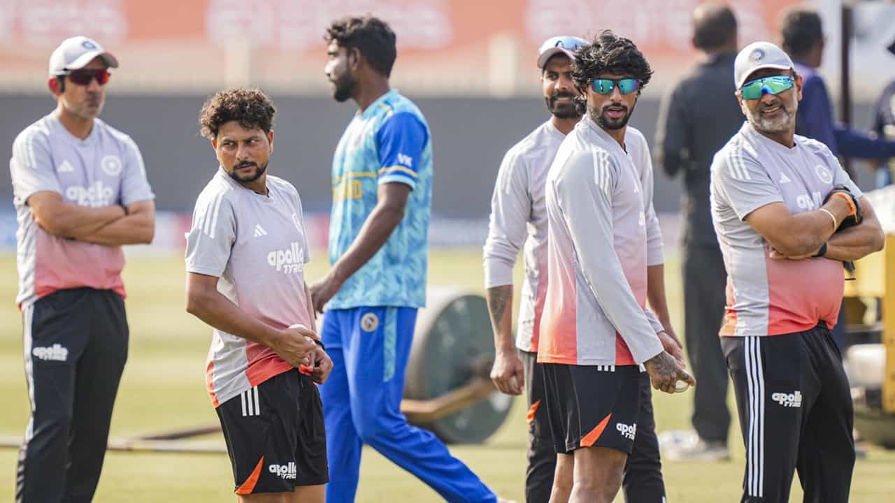 India vs South Africa: ഏകദിനത്തിലൂടെ പ്രതികാരം വീട്ടാന് ഇന്ത്യ, റാഞ്ചിയില് മഴ ചതിക്കുമോ? മത്സരം എങ്ങനെ കാണാം? India vs South Africa: ഏകദിനത്തിലൂടെ പ്രതികാരം വീട്ടാന് ഇന്ത്യ, റാഞ്ചിയില് മഴ ചതിക്കുമോ? മത്സരം എങ്ങനെ കാണാം?