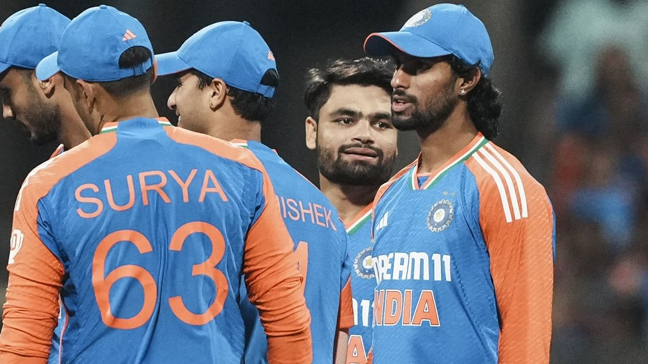 2023 ലോകകപ്പ് ഫൈനലും അഹമ്മദാബാദിലാണ് നടന്നത്. സെമി ഫൈനലില്‍ ഇന്ത്യയും പാകിസ്ഥാനും നേര്‍ക്കുനേര്‍ വന്നാല്‍ ആ മത്സരം കൊളംബോയിലാകും നടക്കുകയെന്നാണ് സൂചന. ടൂര്‍ണമെന്റിന് ശ്രീലങ്ക സഹ ആതിഥേയത്വം വഹിക്കുന്നു (Image Credits: PTI)