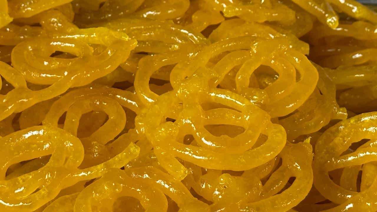 History Of  Jalebi: അല്ല, ഇജ്ജ് പേര്‍ഷ്യക്കാരനാ? തുര്‍ക്കിയില്‍നിന്ന് ടുണീഷ്യ വഴി എത്തിയ ജിലേബിയുടെ കഥയിങ്ങനെ.....