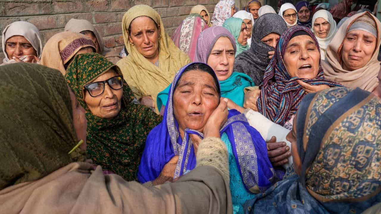 Jammu Kashmir Blast: പപ്പാ പോകരുത്...! മകള്‍ പറഞ്ഞിട്ടും കേട്ടില്ല, ശ്രീനഗറില്‍ മരിച്ചവരില്‍ തയ്യല്‍ക്കാരനും