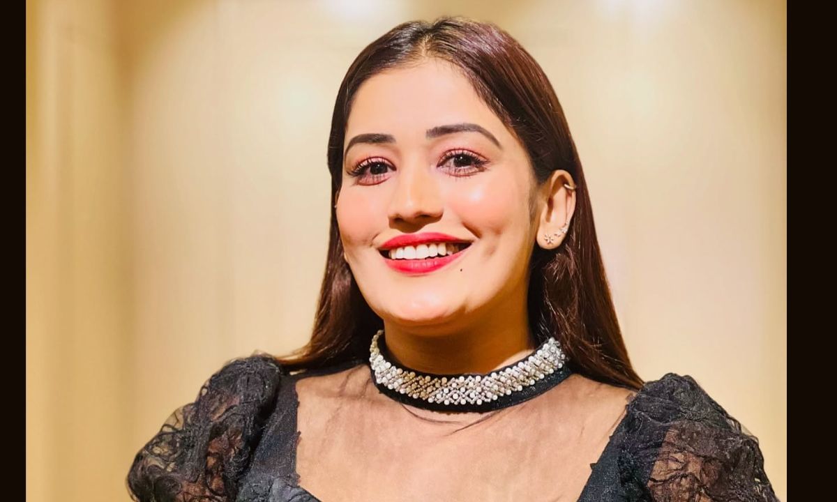 അനുമോളെക്കാൾ അർഹരായവർ അനീഷ്, ഷാനവാസ് എന്നിവർ ആയിരുന്നു എന്നും വിമർശനം വരുന്നുണ്ട്. മാത്രമല്ല പിആറിന്റെ ബലത്തിലാണ് അനുമോൾ വിജയിയായത് എന്നും ആരോപണം ഉയരുന്നു. എന്നാൽ തനിക്ക് നേരെ ഉയരുന്ന വിമർശനങ്ങൾ ഒന്നും തന്നെ മൈൻഡ് ചെയ്യാതെ തന്റെ വിജയം ആസ്വദിക്കുകയാണ് അനുമോൾ. മാത്രമല്ല അനുമോളെ പിന്തുണയ്ക്കുന്നവരും ഏറെയാണ്. ഇപ്പോഴിതാ ബിഗ് ബോസ് സീസണിൽ മത്സരാർത്ഥിയായിരുന്ന ജിഷിൻ അനുമോളെ കുറിച്ച് പറഞ്ഞ കാര്യങ്ങളാണ് ശ്രദ്ധയാകുന്നത്.  (Photo: Facebook/Instagram)