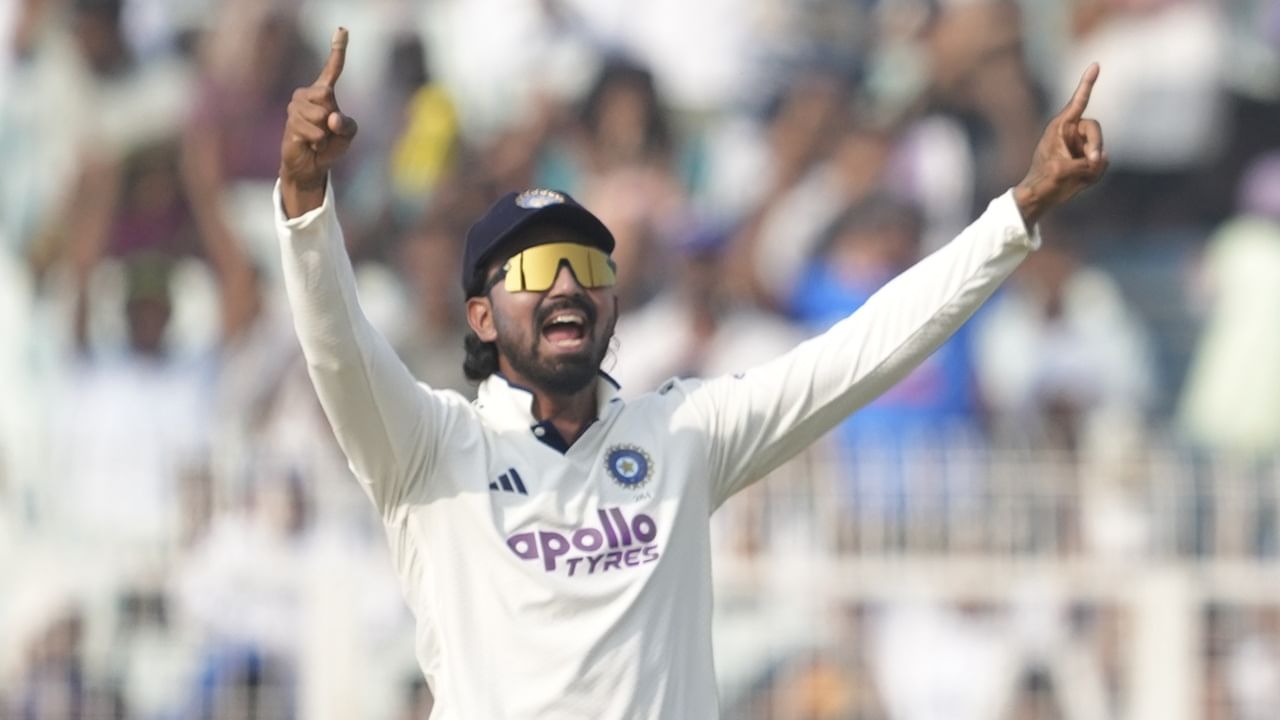 മുന്‍ ക്യാപ്റ്റന്‍മാരായ രോഹിത് ശര്‍മയും, വിരാട് കോഹ്ലിയും ടീമിലുണ്ടെങ്കിലും ഇരുവരില്‍ ആരെയെങ്കിലും ക്യാപ്റ്റന്‍ സ്ഥാനം ഏല്‍പിക്കാന്‍ സാധ്യതയില്ല. കെഎല്‍ രാഹുലോ, ഋഷഭ് പന്തോ ക്യാപ്റ്റനാകാനാണ് സാധ്യത. കെഎല്‍ രാഹുലിന് ഏകദിനത്തില്‍ ഇന്ത്യയെ നയിച്ച് പരിചയമുണ്ട്  (Image Credits: PTI)