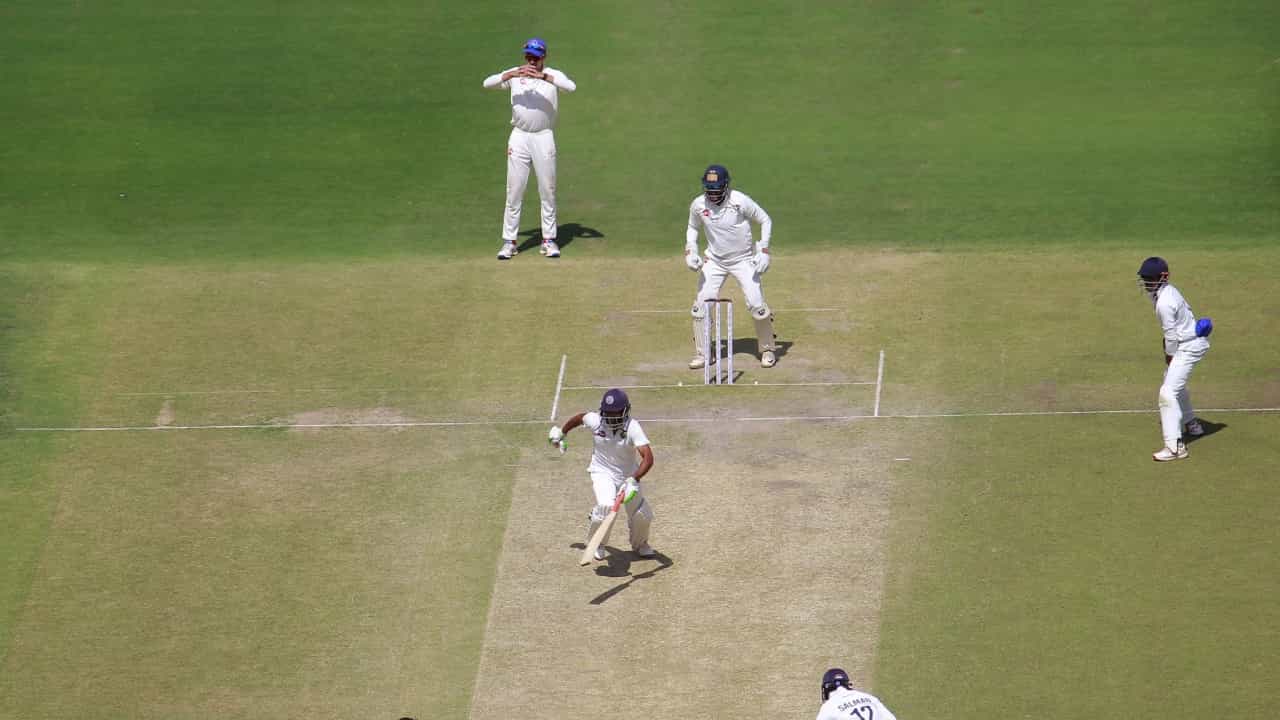 Ranji Trophy 2025: സഞ്ജു ഇല്ല, ജലജിന് പകരക്കാരനെ കണ്ടെത്തിയില്ല, സൽമാൻ നിസാർ കളിക്കുന്നുമില്ല; രഞ്ജിയിൽ കിതച്ച് കേരളം