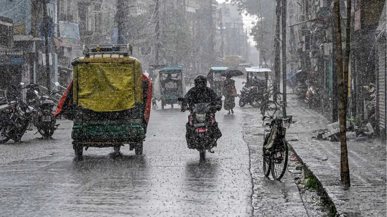 Kerala Rain alert : ഇന്നത്തെപ്പോലെയല്ല നാളെ.... മഴയുണ്ടോ ? അറിയാം കാലാവസ്ഥാ മുന്നറിയിപ്പ്