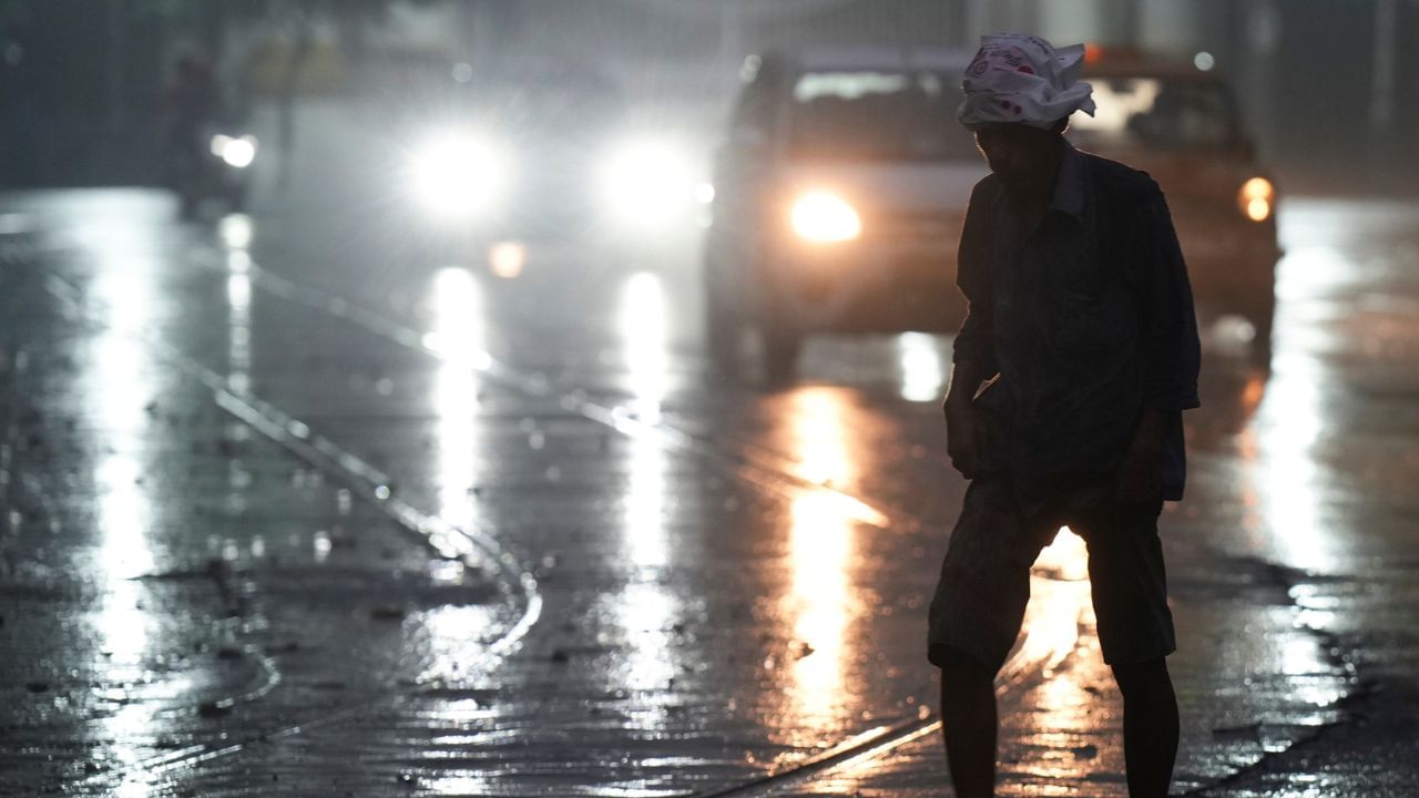 Kerala Rain alert: മഴ ഒളിച്ചു കളിക്കുന്നോ? നാളെയും മറ്റന്നാളും നേരിയ മഴ… പിന്നെ ശക്തമാകും