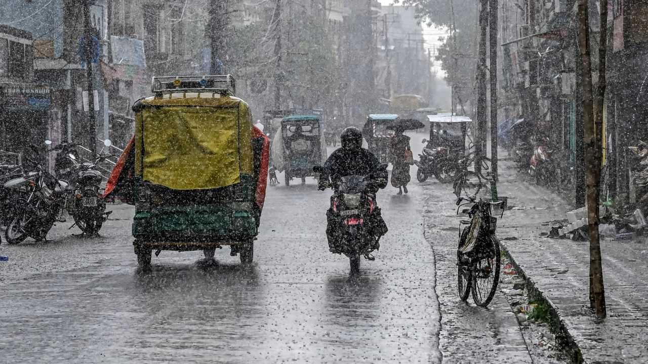 Kerala Rain Alert: മുന്നറിയിപ്പില്ല... വരും മണിക്കൂറിൽ എല്ലാ ജില്ലയിലും മഴ; കള്ളക്കടൽ പ്രതിഭാസവും