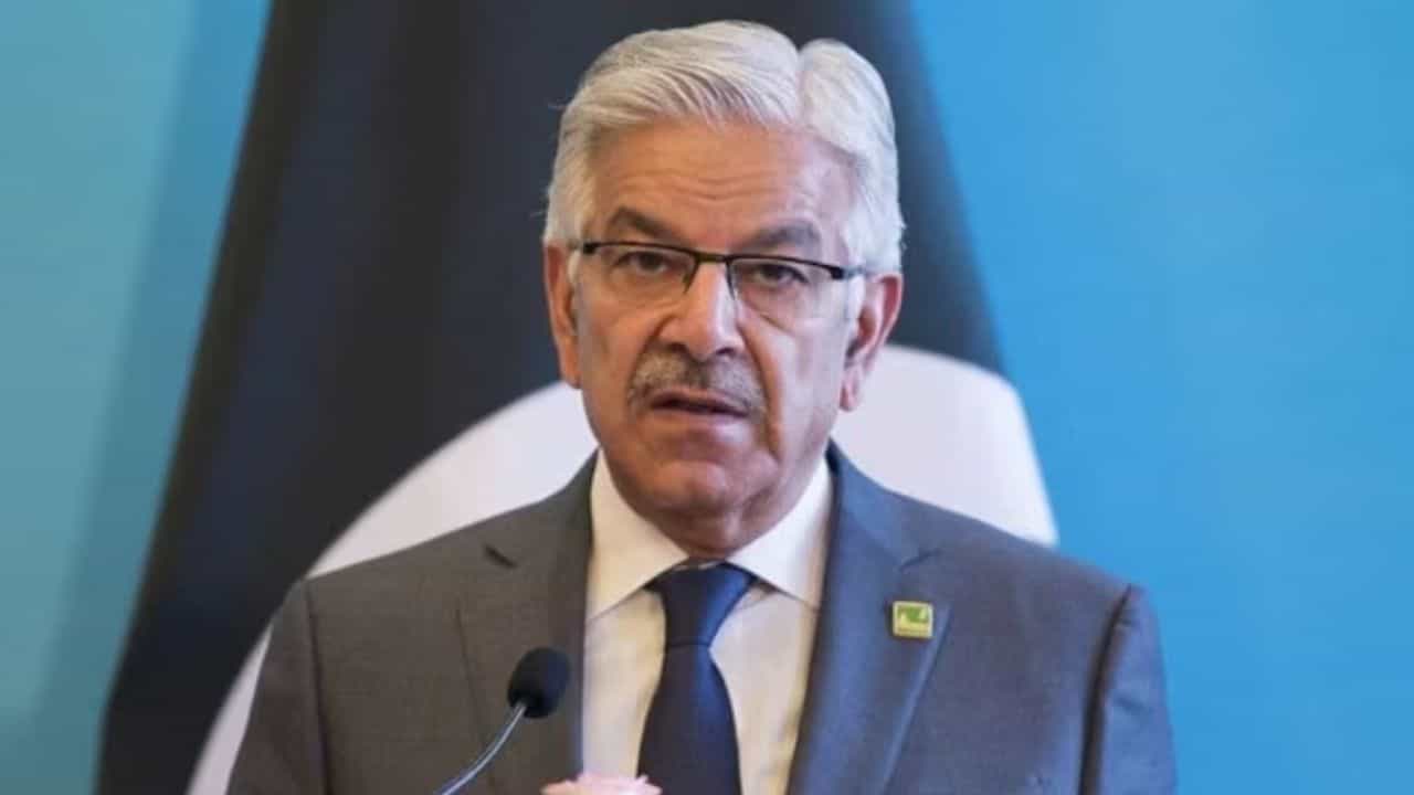 Khawaja Asif: ‘ഇന്ത്യയുമായി യുദ്ധത്തിന് സാധ്യത, രാജ്യം ജാഗ്രതയിൽ’; പാക്ക് പ്രതിരോധ മന്ത്രി ഖ്വാജ ആസിഫ്