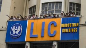 കുറഞ്ഞ നിരക്കില്‍ പുത്തന്‍ പോളിസികള്‍; എല്‍ഐസി എടുക്കാന്‍...