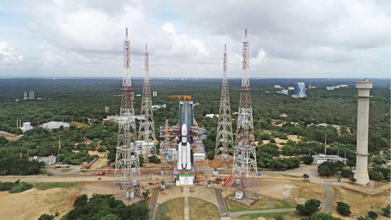 LVM3-M5 Launch: എൽവിഎം3 എം5 വിക്ഷേപണം ഇന്ന്; വഹിക്കുന്നത് നിർണായക വാർത്താ വിനിമയ ഉപഗ്രഹം LVM3-M5 Launch: എൽവിഎം3 എം5 വിക്ഷേപണം ഇന്ന്; വഹിക്കുന്നത് നിർണായക വാർത്താ വിനിമയ ഉപഗ്രഹം