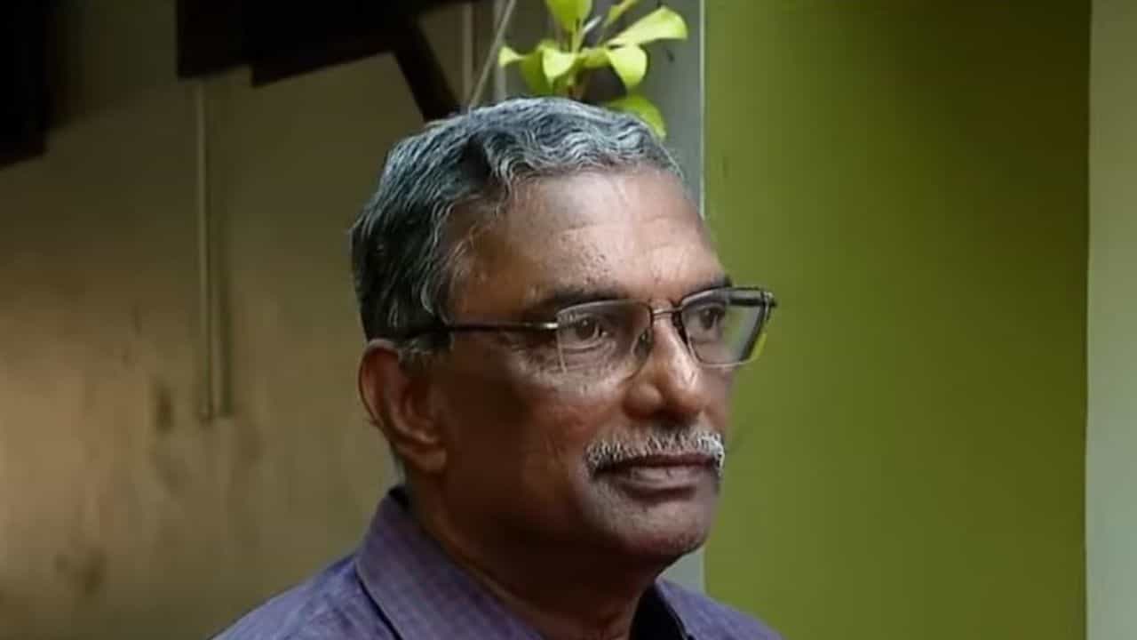 Sabarimala Gold Theft: ശബരിമല സ്വർണക്കൊള്ളക്കേസിൽ എ പത്മകുമാറിന് വീണ്ടും തിരിച്ചടി; ജാമ്യാപേക്ഷ തള്ളി Sabarimala Gold Theft: ശബരിമല സ്വർണക്കൊള്ളക്കേസിൽ എ പത്മകുമാറിന് വീണ്ടും തിരിച്ചടി; ജാമ്യാപേക്ഷ തള്ളി