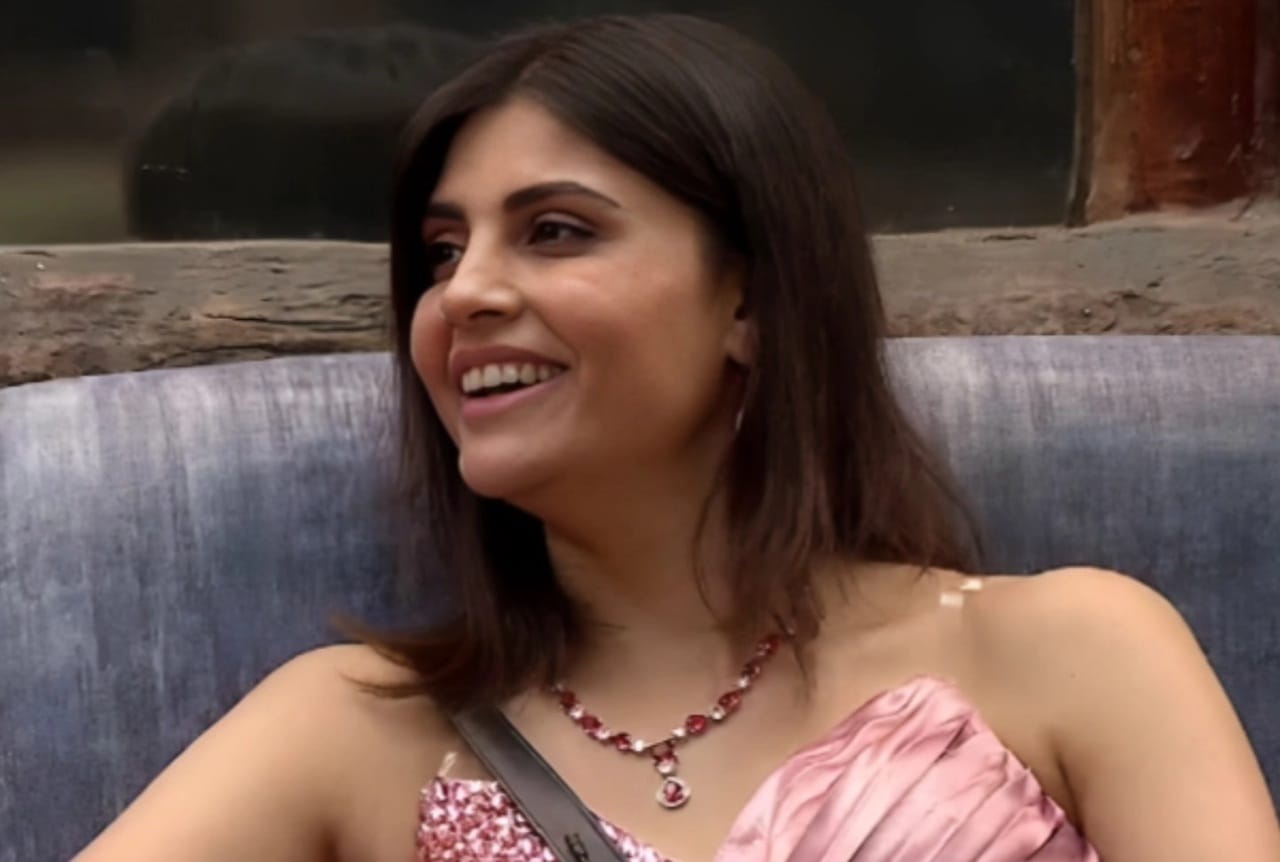 രണ്ടാമത്തെ വൈല്‍ഡ് കാര്‍ഡ് മത്സരാര്‍ത്ഥിയായിരുന്നു മാള്‍ട്ടി. നടിയും മോഡലും കൂടിയാണ് മാള്‍ട്ടി. 2018 ൽ ബോളിവുഡ് ചിത്രമായ ജീനിയസിലൂടെ അരങ്ങേറി  (Image Credits: Facebook)