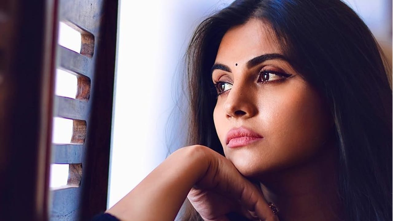 ബിഗ് ബോസ് ഹിന്ദി 19 മത്സരാര്‍ത്ഥി മാള്‍ട്ടി ചാഹറിനായി വോട്ട് അഭ്യര്‍ത്ഥിച്ച് ക്രിക്കറ്റ് താരങ്ങള്‍. ക്രിക്കറ്റ് താരം ദീപക് ചഹറിന്റെ സഹോദരിയാണ് മാള്‍ട്ടി. ഈ പരിചയം മൂലം സഞ്ജു സാംസണ്‍ അടക്കമുള്ള താരങ്ങള്‍ സോഷ്യല്‍ മീഡിയയിലൂടെ മാള്‍ട്ടിക്കായി വോട്ട് തേടി (Image Credits: Facebook)