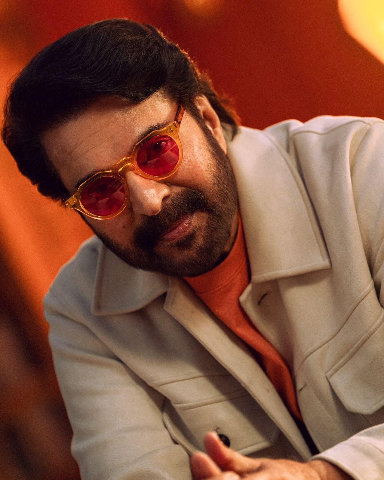 താരപദവിയും പ്രതിച്ഛായയും മറന്ന്, ഉടലിനെ അഭിനയപരീക്ഷണത്തിന്റെ ഉപാധിയാക്കാനായി എടുത്തണിഞ്ഞ പ്രതിനായകവേഷത്തിന്റെ പകർന്നാട്ട പൂർണതയാണ് മമ്മൂട്ടിയുടേതെന്നാണ്' ജൂറിയുടെ പരാമ‌ർശം.