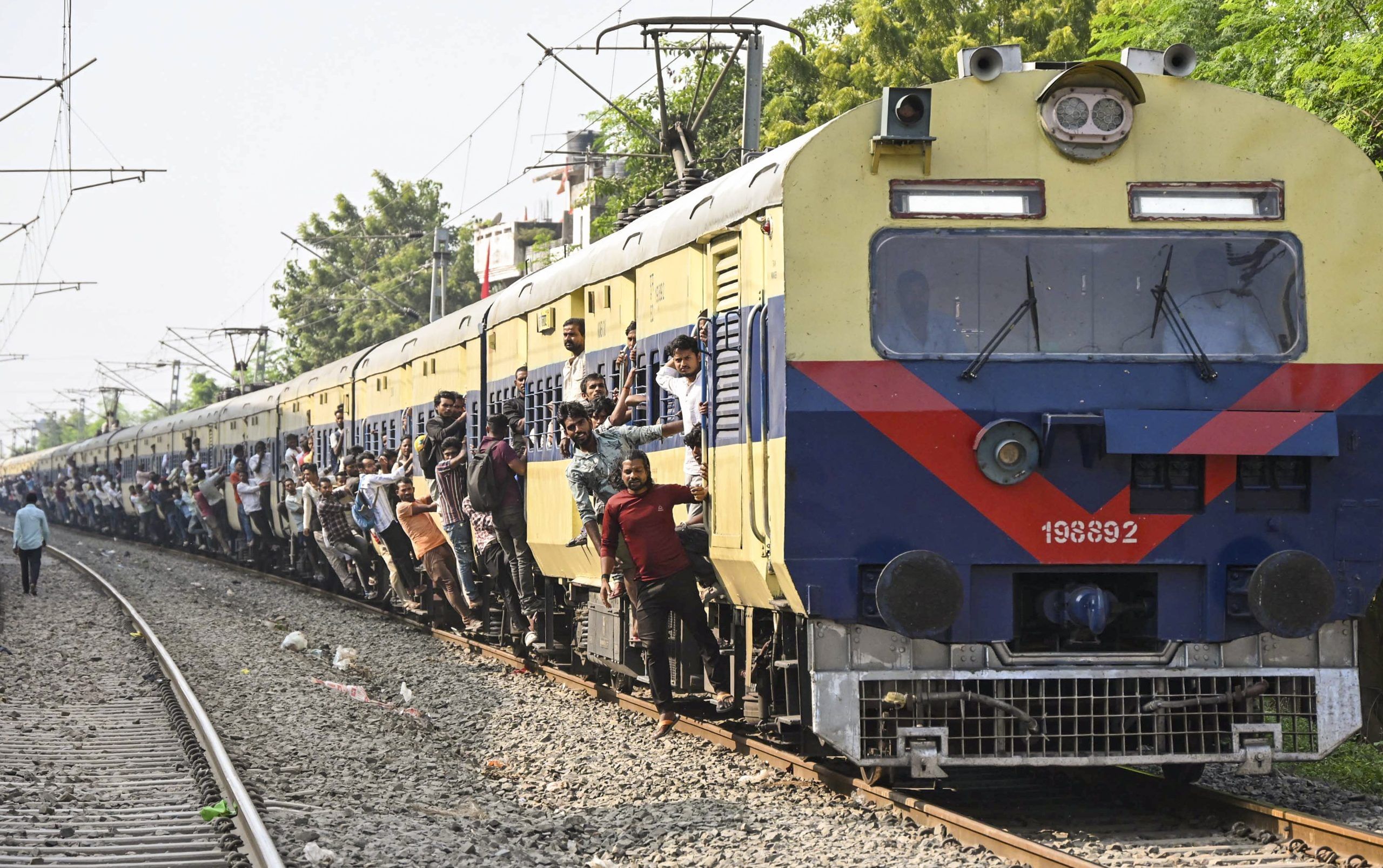 1. തിരുവനന്തപുരം സെൻട്രൽ-ചെന്നൈ സെൻട്രൽ സൂപ്പർ ഫാസ്റ്റ് എക്സ്പ്രസ് (12624) 2. തിരുവനന്തപുരം നോർത്ത്- ശ്രീ ഗംഗാനഗർ വീക്ക്ലി എക്സ്പ്രസ് (16312) 3. തിരുവനന്തപുരം നോർത്ത്- ലോകമാന്യ തിലക് ടെർമിനസ് വീക്ക്ലി സെപ്ഷ്യൽ (01464) 4. തിരുവനന്തുരം നോർത്ത്- എസ്എംവിടി ബെംഗളൂരു ഹംസഫർ എക്സ്പ്രസ് (16319) 5. തിരുവനന്തപുരം സെൻട്രൽ- മംഗളൂരു സെൻട്രൽ മലബാർ എക്സ്പ്രസ് (16629)