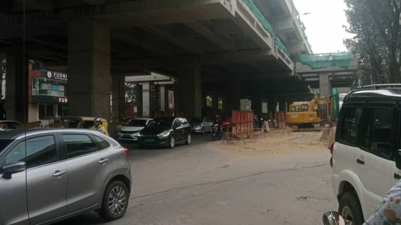 Bengaluru Traffic Alert: ബെംഗളൂരുവിലുള്ളവരുടെ ശ്രദ്ധയ്ക്ക്, ഈ വഴിയുള്ള യാത്ര കഠിനമാകും; മുന്നറിയിപ്പ്‌