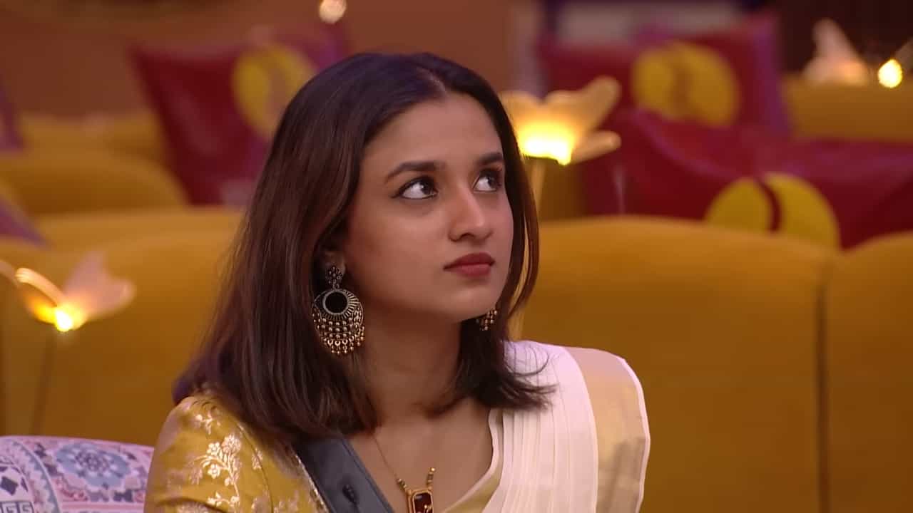 Bigg Boss Malayalam Season 7: ടോപ്പ് ഫൈവിലേക്കല്ല, ഫിനാലെ വീക്കിലേക്കാണ് തിരഞ്ഞെടുത്തത്; നൂറയ്ക്ക് മുന്നറിയിപ്പുമായി മോഹൻലാൽ Bigg Boss Malayalam Season 7: ടോപ്പ് ഫൈവിലേക്കല്ല, ഫിനാലെ വീക്കിലേക്കാണ് തിരഞ്ഞെടുത്തത്; നൂറയ്ക്ക് മുന്നറിയിപ്പുമായി മോഹൻലാൽ