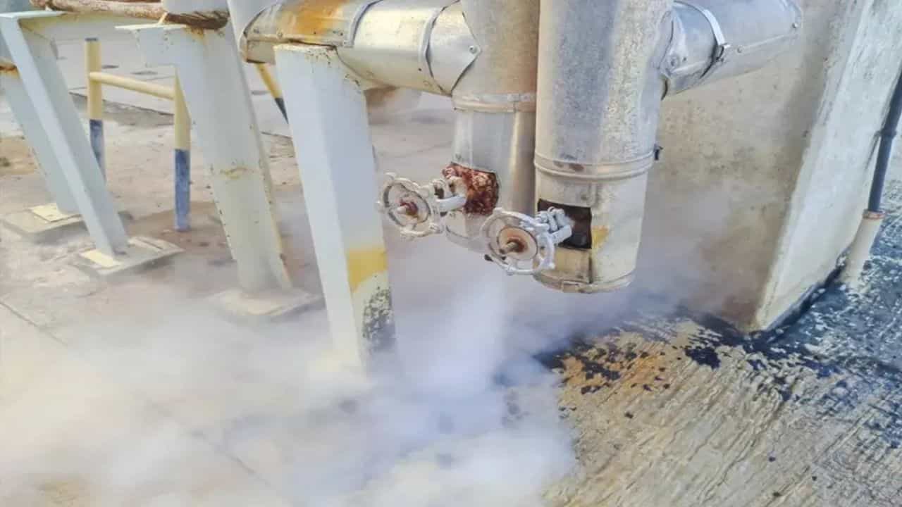 Mumbai Chemical Leak: മുംബൈയിൽ രാസവസ്തു ചോർച്ച: വിഷവാതകം ശ്വസിച്ച് 20 വയസ്സുകാരന് ദാരുണാന്ത്യം