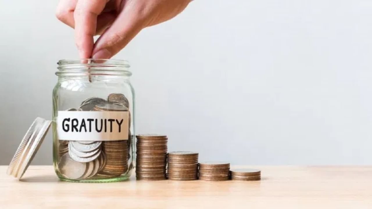 New Gratuity Rule: ഒരു വർഷം ജോലിക്ക് ഇനി ഇവർക്കും ഗ്രാറ്റുവിറ്റി, എത്ര രൂപ കിട്ടും?