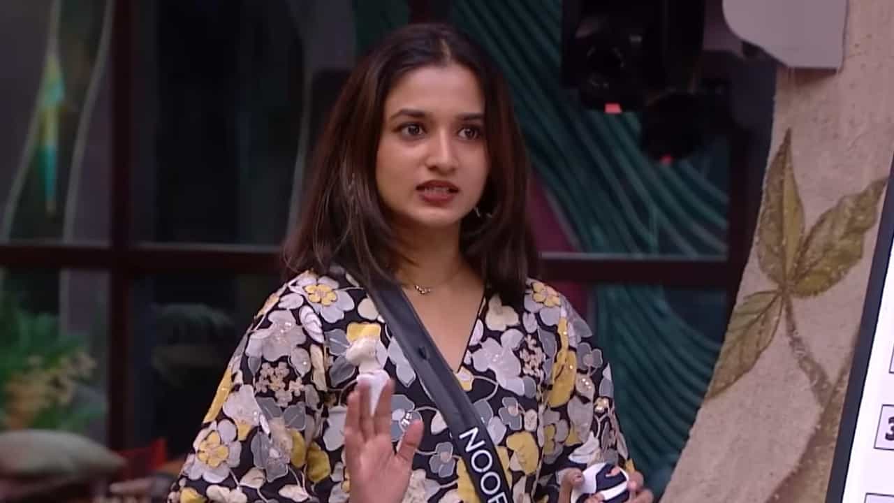 Bigg Boss Malayalam Season 7: ഒരാഴ്ചത്തെ ഇമ്മ്യൂണിറ്റിയ്ക്കാണോ ഇത്രയും കഷ്ടപ്പെട്ടത്?; ടോപ് ഫൈവ് യോഗ്യത കിട്ടാത്തത് അനീതിയെന്ന് നൂറ Bigg Boss Malayalam Season 7: ഒരാഴ്ചത്തെ ഇമ്മ്യൂണിറ്റിയ്ക്കാണോ ഇത്രയും കഷ്ടപ്പെട്ടത്?; ടോപ് ഫൈവ് യോഗ്യത കിട്ടാത്തത് അനീതിയെന്ന് നൂറ