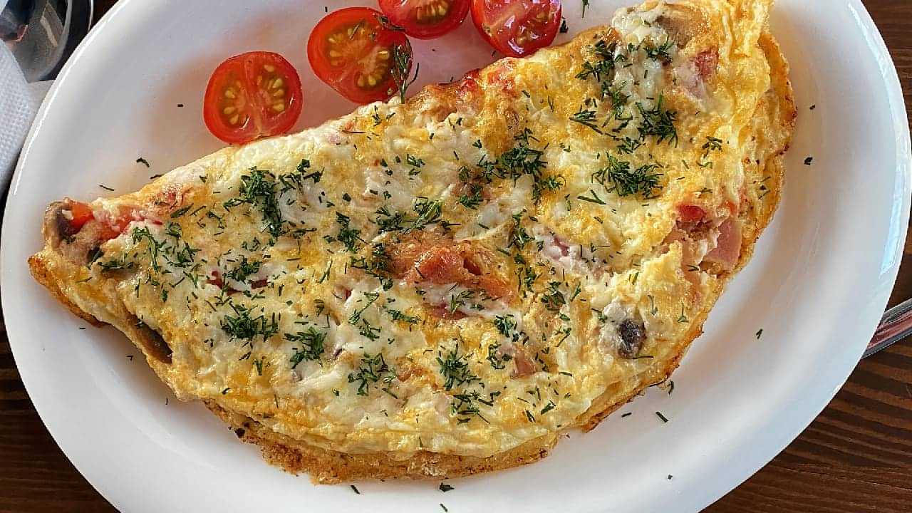 Omlette History: കോഴിയാണോ മുട്ടയാണോ ആദ്യം ഉണ്ടായത് ? രണ്ടുമല്ല! ഓംലെറ്റിന്റെ ചരിത്രം നോക്കാം Omlette History: കോഴിയാണോ മുട്ടയാണോ ആദ്യം ഉണ്ടായത് ? രണ്ടുമല്ല! ഓംലെറ്റിന്റെ ചരിത്രം നോക്കാം