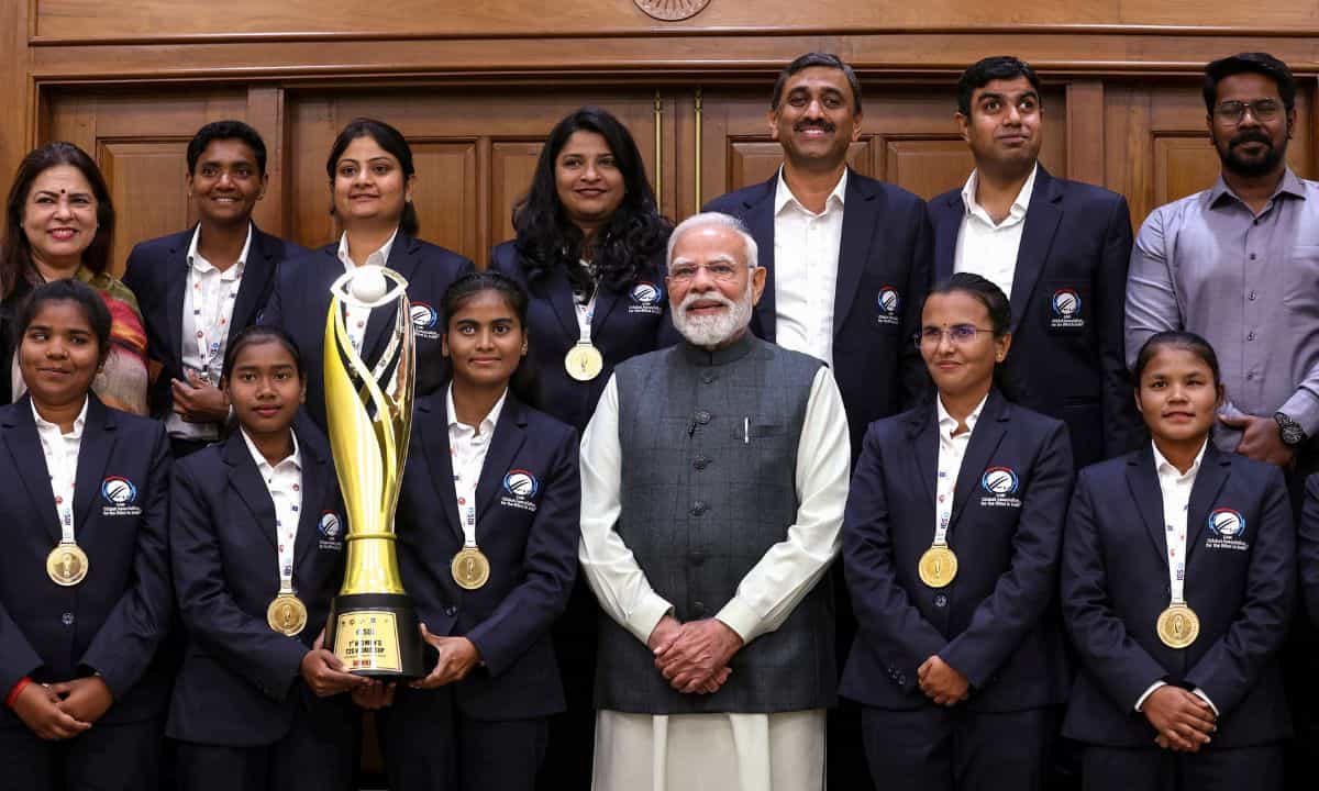 PM Modi Meets T20 Blind women Team: ചരിത്രനേട്ടം: ബ്ലൈൻഡ് വനിതാ ടി20 ലോകകപ്പ് ജേതാക്കളെ ആദരിച്ച് പ്രധാനമന്ത്രി മോദി