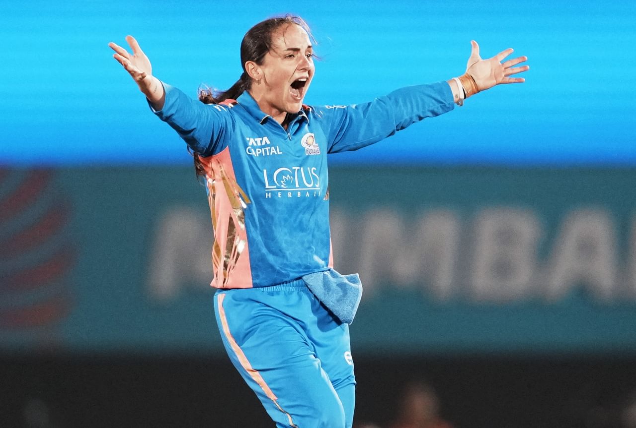 യുവ താരം ശ്വേത സെഹ്രാവതിനെ മാത്രമാണ് യുപി നിലനിർത്തിയത്. ന്യൂസീലൻഡ് ഓൾറൗണ്ടർ അമേലിയ കെറിനെ മുംബൈ ഇന്ത്യൻസും ന്യൂസീലൻഡ് ക്യാപ്റ്റൻ സോഫി ഡിവൈനെ ആർസിബിയും റിലീസ് ചെയ്തു. ഗുജറാത്ത് രണ്ട് താരങ്ങളെ മാത്രമാണ് ടീമിൽ നിലനിർത്തിയത്.